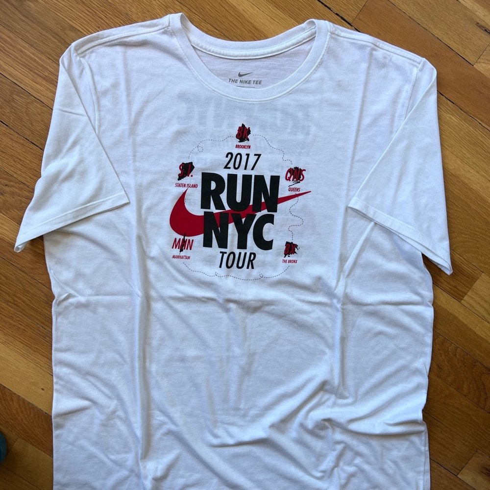 Men’s Nike Athletic Cut T-shirt